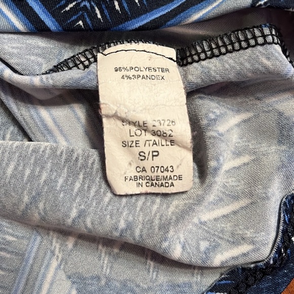 Sleeveless blue blouse - Picture 6 of 6